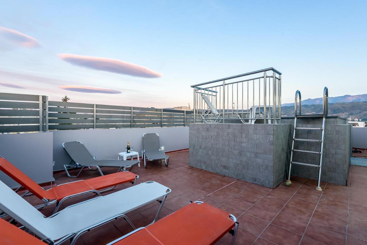 Luxury Villa In City Center With Rooftop Swimming Pool Chania  Exterior photo