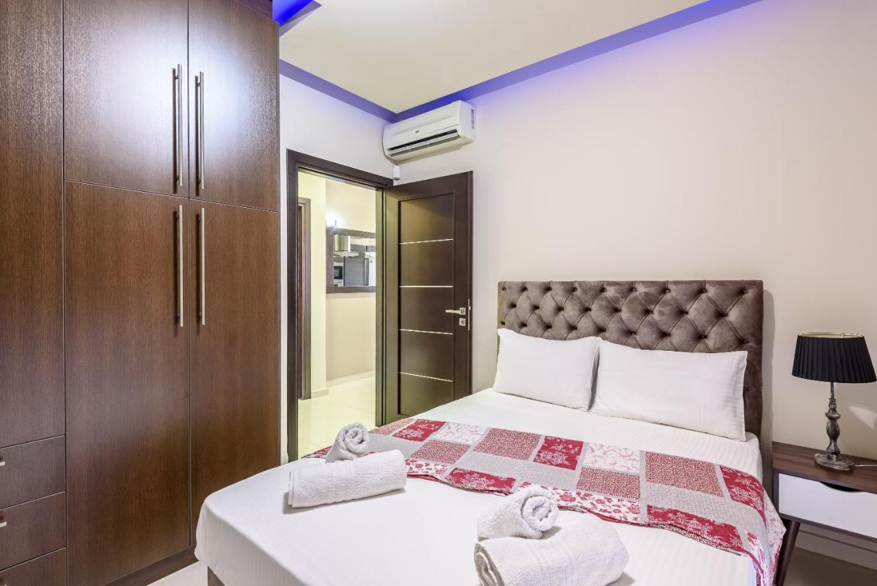 Luxury Villa In City Center With Rooftop Swimming Pool Chania  Exterior photo